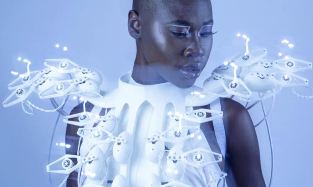 Pangolin robotic dress Anouk Wipprecht